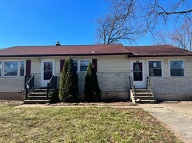 126 Orange St in Edison, NJ - Building Photo
