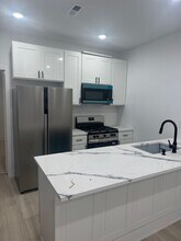 807 S 57th St in Philadelphia, PA - Building Photo - Building Photo