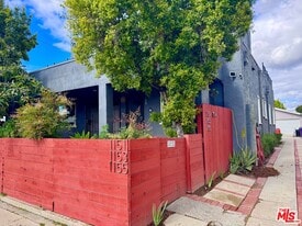 1151 E 15th St in Long Beach, CA - Building Photo