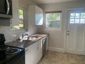 1800 Hall Ave in Charlotte, NC - Building Photo