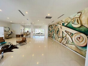 6450 Collins Ave in Miami, FL - Building Photo - Building Photo