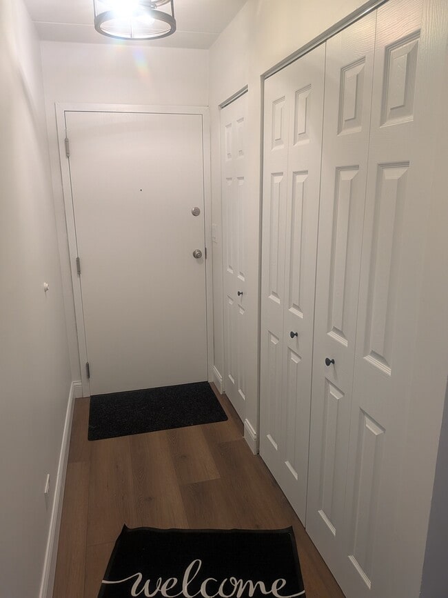 201 E Janata Blvd in Lombard, IL - Building Photo - Building Photo