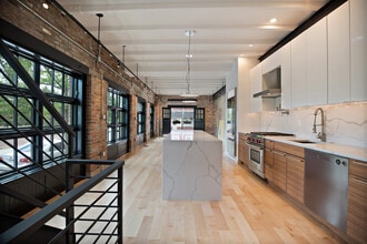 318 N Lawrence St in Philadelphia, PA - Building Photo - Building Photo