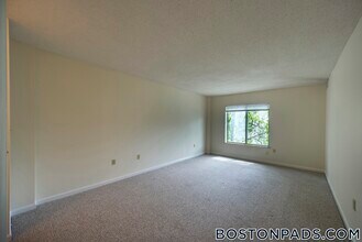 345 Franklin St, Unit 107 in Cambridge, MA - Foto de edificio - Building Photo