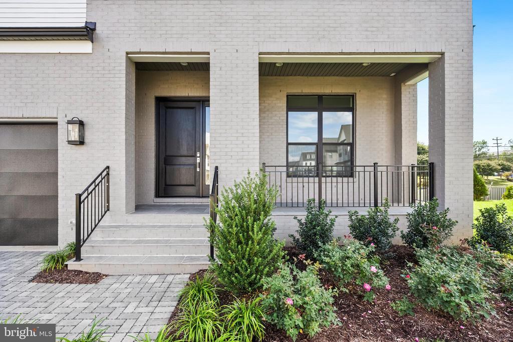 841 N Manchester St in Arlington, VA - Building Photo