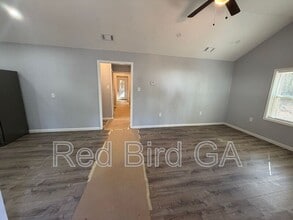 311 Hunter St in Union Point, GA - Building Photo - Building Photo