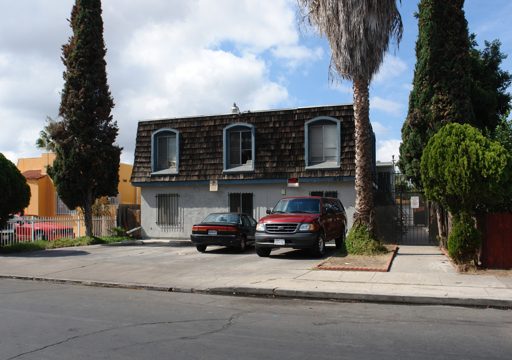 4182 Menlo Ave in San Diego, CA - Building Photo