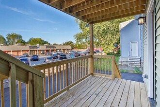 27 1st St, Unit 1 in Medford, MA - Foto de edificio - Building Photo