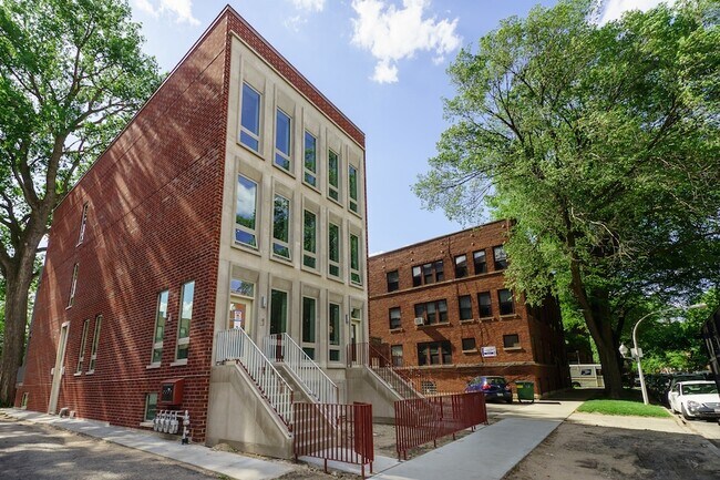 property at 2812 N Mildred Ave