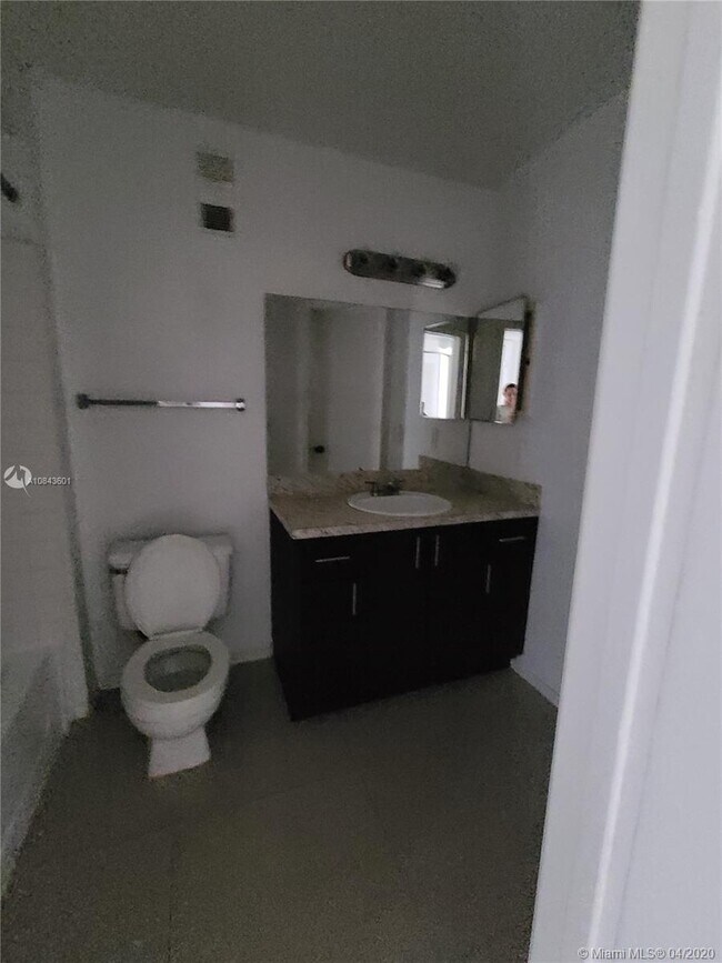 3360 Pinewalk Dr N-Unit -1331 in Margate, FL - Building Photo - Building Photo