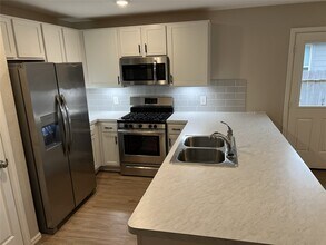 132 Pine Bend Ct in Magnolia, TX - Building Photo - Building Photo