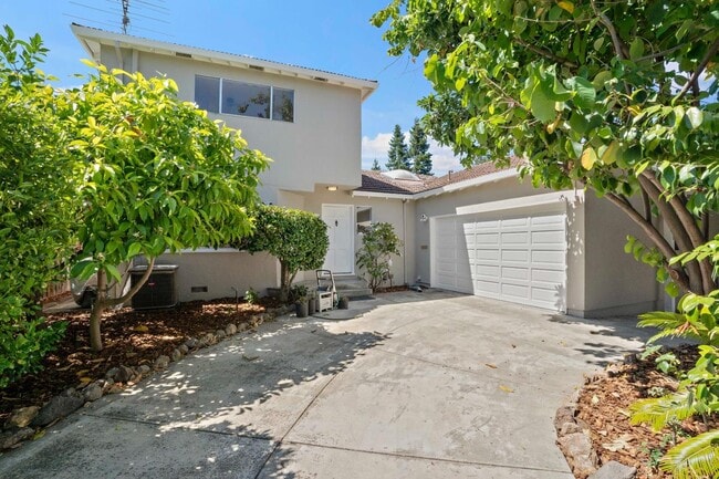 1486 Richards Ave in San Jose, CA - Foto de edificio - Building Photo