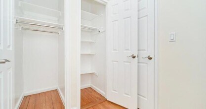 124 E 24th St in New York, NY - Building Photo - Building Photo