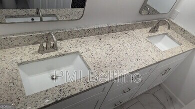 1321 Bridges Ave SW in Atlanta, GA - Building Photo - Building Photo