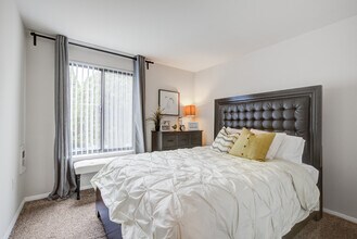 The Hamptons at Town Center in Germantown, MD - Foto de edificio - Building Photo