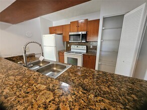 11582 NW 44th St in Coral Springs, FL - Building Photo - Building Photo