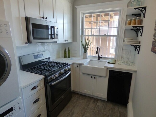 25 Roslyn St in Salem, MA - Building Photo - Building Photo