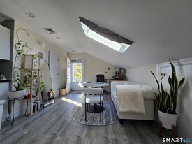 79 Seaview Ave in Norwalk, CT - Building Photo