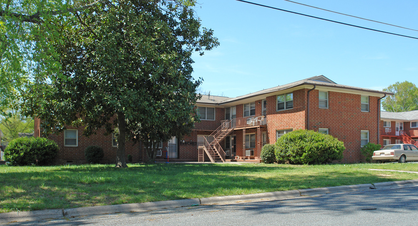 1605 Sedgefield St in Durham, NC - Building Photo