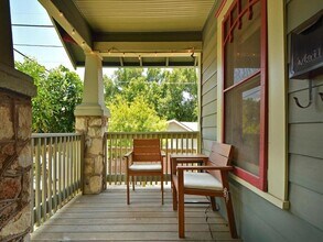 66 Chicon St in Austin, TX - Building Photo - Building Photo
