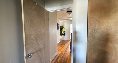 14 Dow St in Somerville, MA - Foto de edificio - Building Photo