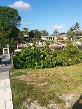 330 Southwind Dr in North Palm Beach, FL - Foto de edificio - Building Photo