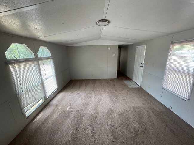 2242 N Main St in Tarboro, NC - Building Photo - Building Photo