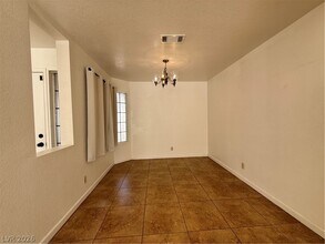 6725 Trammel Ct in Las Vegas, NV - Building Photo - Building Photo