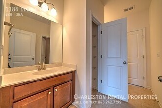 1186 Dingle Rd in Mount Pleasant, SC - Building Photo - Building Photo