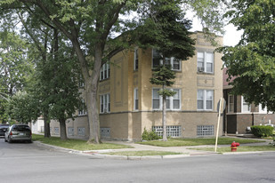 3000 N Kostner Ave Apartments