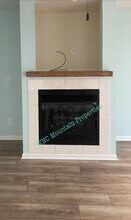 94 Rotunda Cir in Asheville, NC - Building Photo - Building Photo