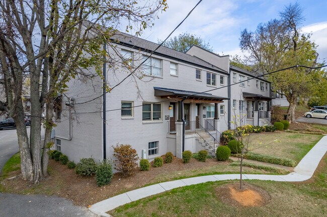 2901 Blair Blvd in Nashville, TN - Foto de edificio - Building Photo