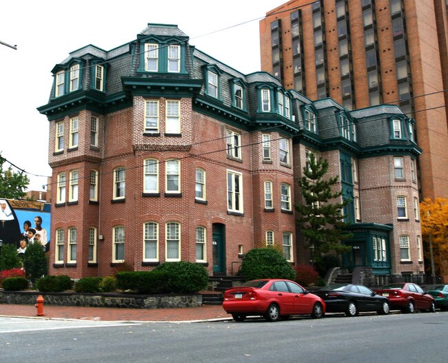 Hill Crest in Philadelphia, PA - Foto de edificio - Building Photo