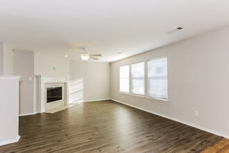 7956 Meadow Spring Ln in Fort Worth, TX - Building Photo - Building Photo