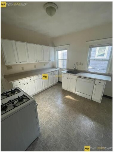 10 Pinkham Rd, Unit 2 in Medford, MA - Building Photo - Building Photo