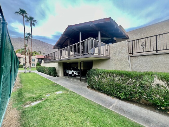 340 E San Jose Rd in Palm Springs, CA - Building Photo - Building Photo