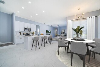 8119 Lake Crowell Cir in Orlando, FL - Building Photo - Building Photo