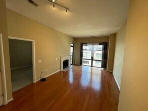 1021 N Garfield St, Unit 1002 in Arlington, VA - Building Photo - Building Photo