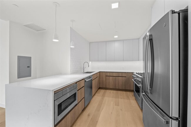 property at 218 Middle Neck Rd