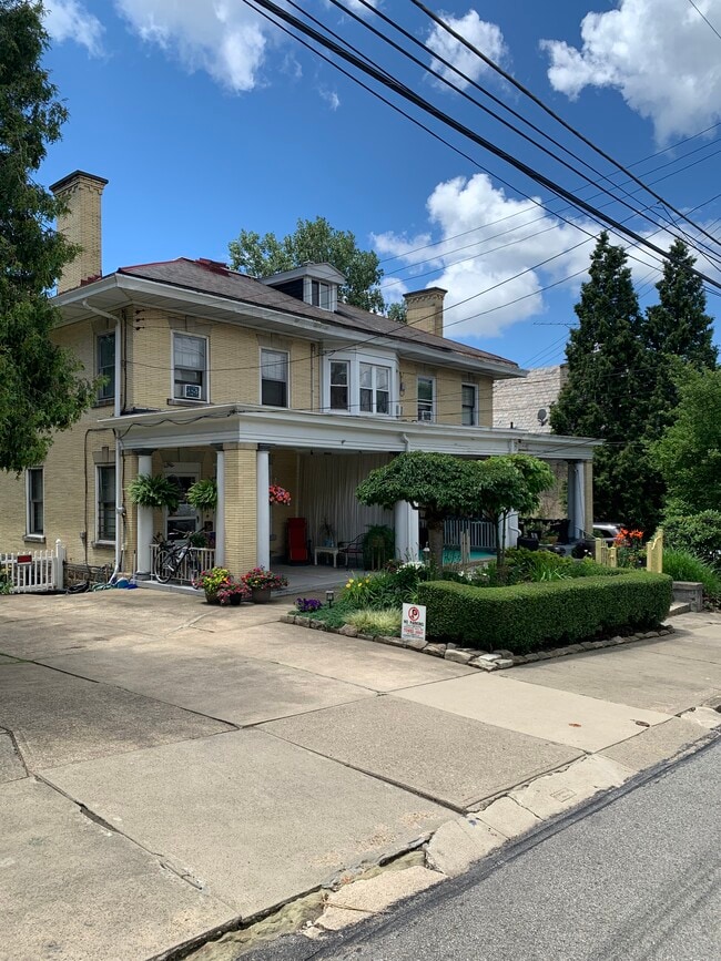 property at 418 Edgemont St