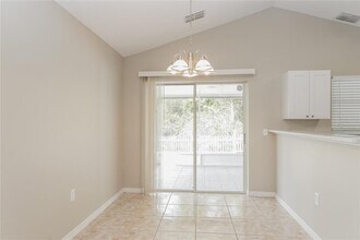 2406 Parsons Pond Cir in Kissimmee, FL - Building Photo - Building Photo