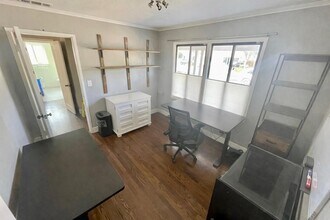 1700 Cleveland Ave in San Jose, CA - Building Photo - Building Photo