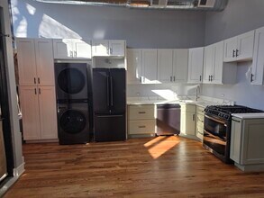 831 S Western Ave in Chicago, IL - Foto de edificio - Building Photo