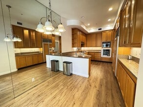 2471 Aquasanta in Tustin, CA - Building Photo - Building Photo