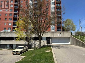 30-630 Chapman Ct in London, ON - Building Photo - Building Photo