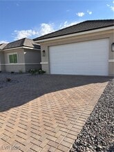 2590 Apricot Ln in Las Vegas, NV - Building Photo - Building Photo