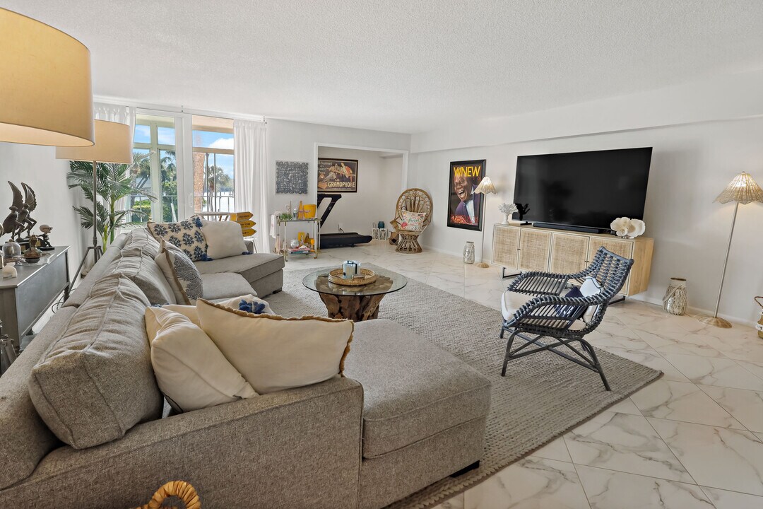 4601-4A1a Jimmy Buffett Mem Hwy in Vero Beach, FL - Building Photo