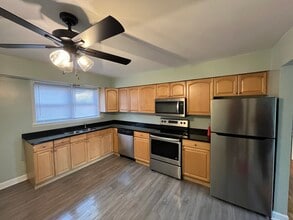 6450 S New England Ave, Unit 3A in Chicago, IL - Foto de edificio - Building Photo