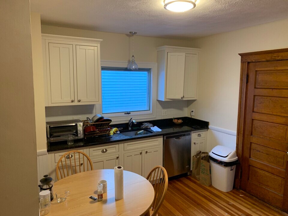 258 Boston Ave, Unit 2A in Medford, MA - Foto de edificio