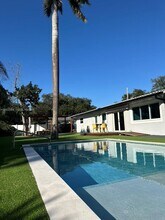 4681 SW 26th Ter in Fort Lauderdale, FL - Building Photo - Building Photo